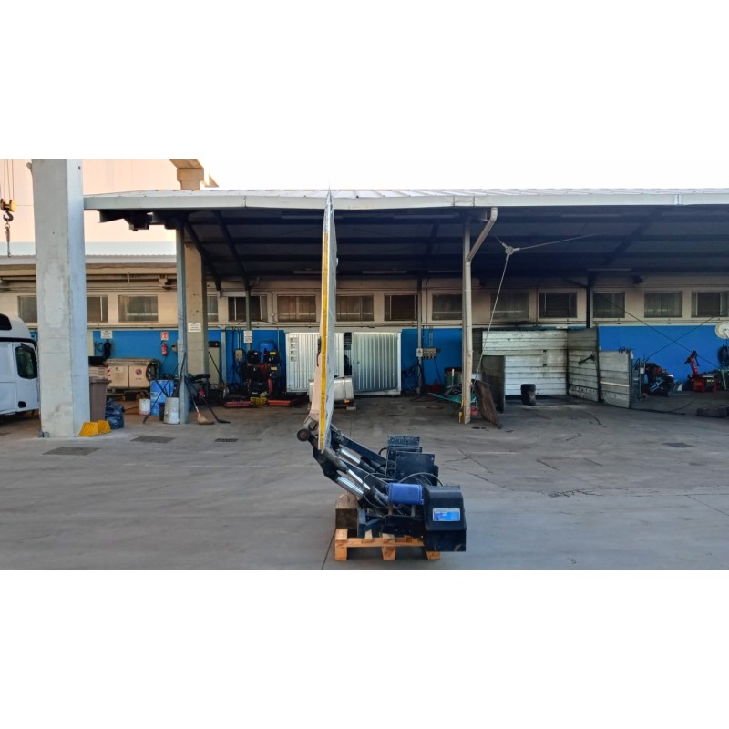 VOLVO truck TAIL LIFT VOLVO truck FL euro 6 used