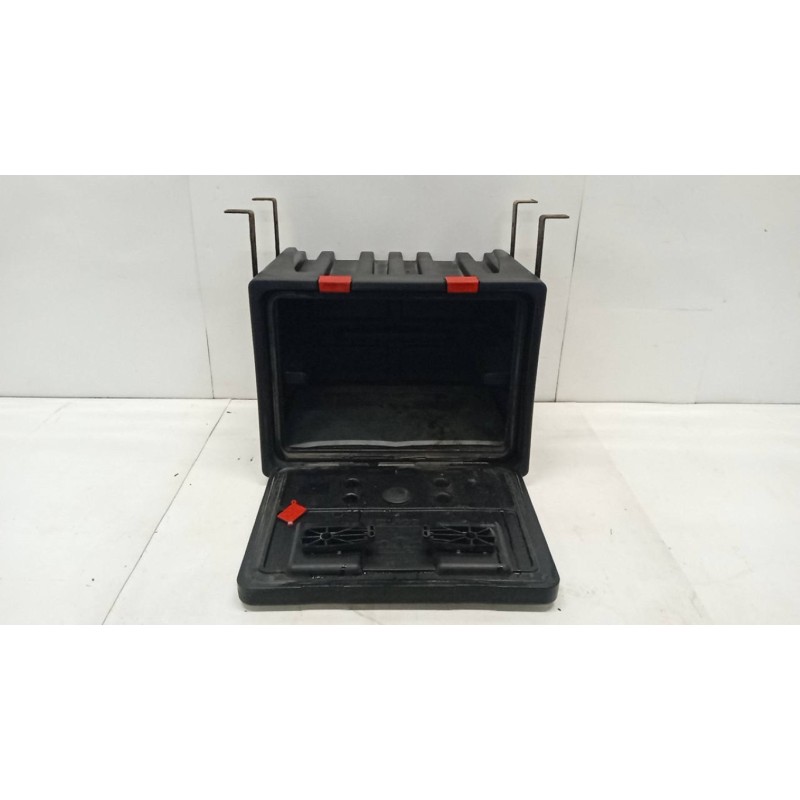 VOLVO truck CASSA PORTA ATTREZZI VOLVO truck FL euro 6 usato