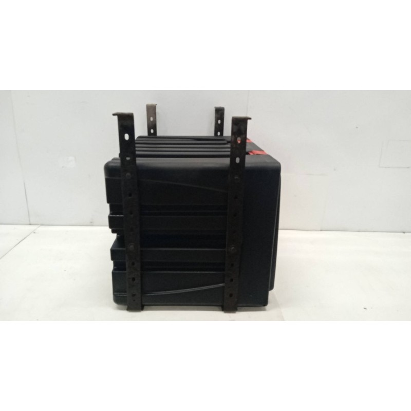 VOLVO truck CASSA PORTA ATTREZZI VOLVO truck FL euro 6 usato