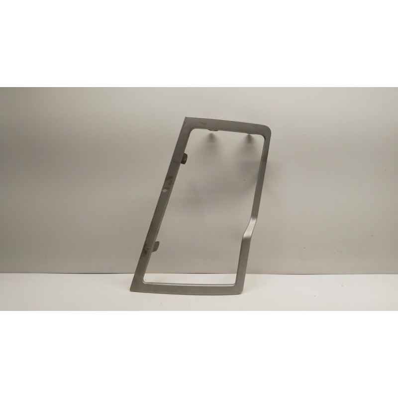 VOLVO truck PLASTICHE ESTERNE VARIE VOLVO truck FM 9 usato