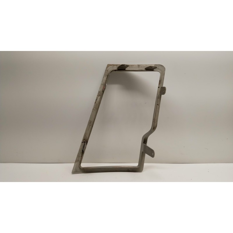 VOLVO truck PLASTICHE ESTERNE VARIE VOLVO truck FM 9 used