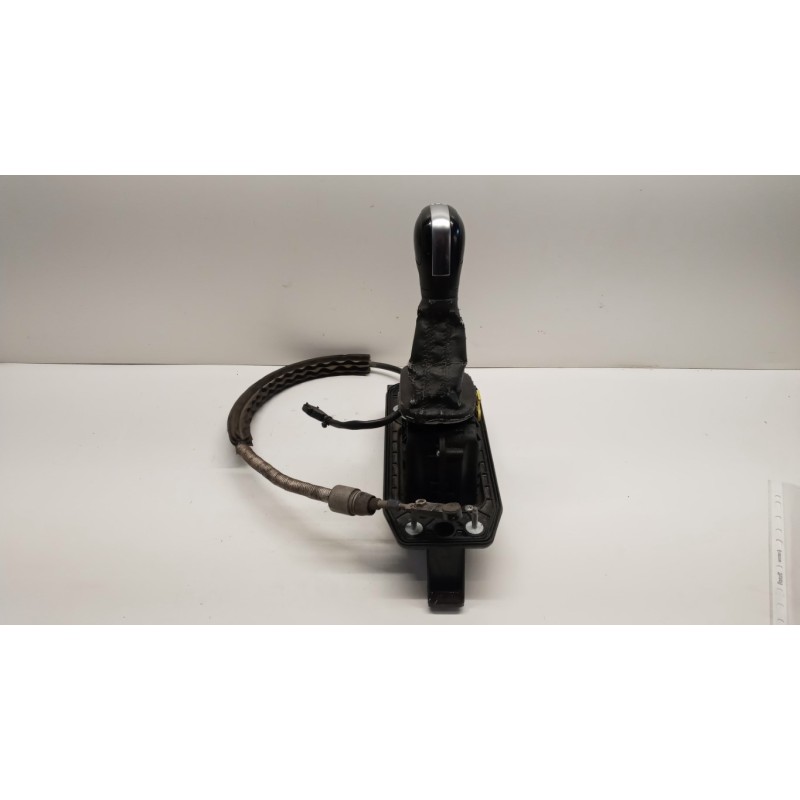 VOLKSWAGEN van LEVER VOLKSWAGEN van Caddy 2010>2015 used