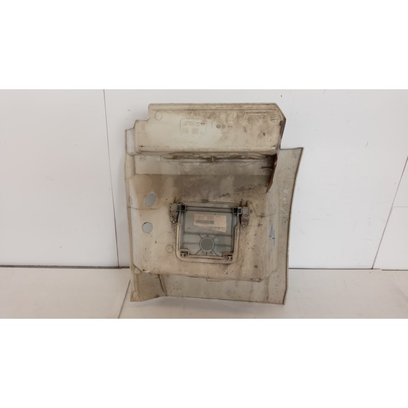 MERCEDES-BENZ truck PEDANA SALITA A/DX MERCEDES-BENZ truck Actros euro 6 2014>2021 usato