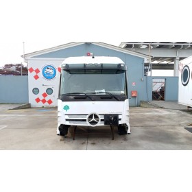 CABINA MERCEDES-BENZ truck...