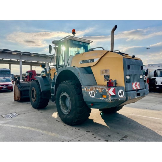 MACCHINE OPERATRICI PALA LIEBHERR L554 