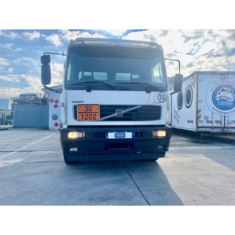 VOLVO truck VOLVO truck FL6 250 CISTERNA