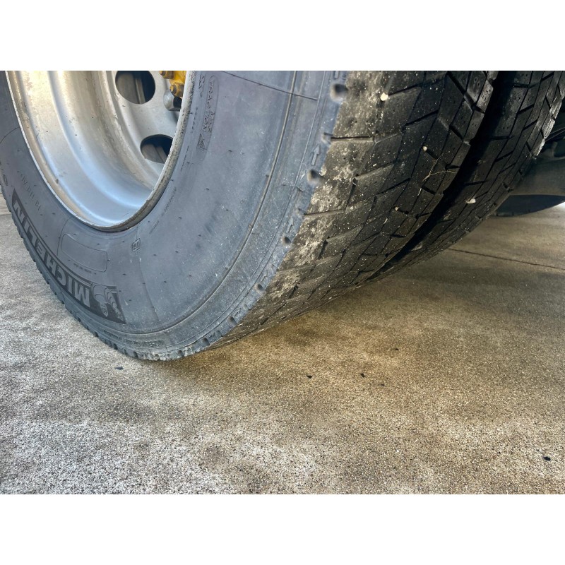 VOLVO truck VOLVO truck FL6 250 CISTERNA