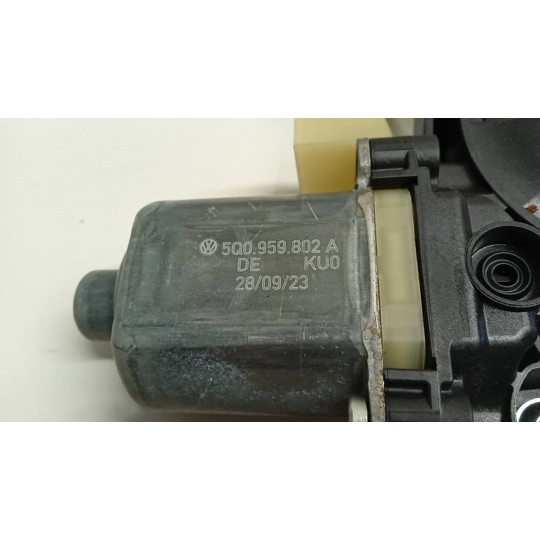 FRONT LEFT POWERED WINDOWS  VOLKSWAGEN T-Roc 2021> used