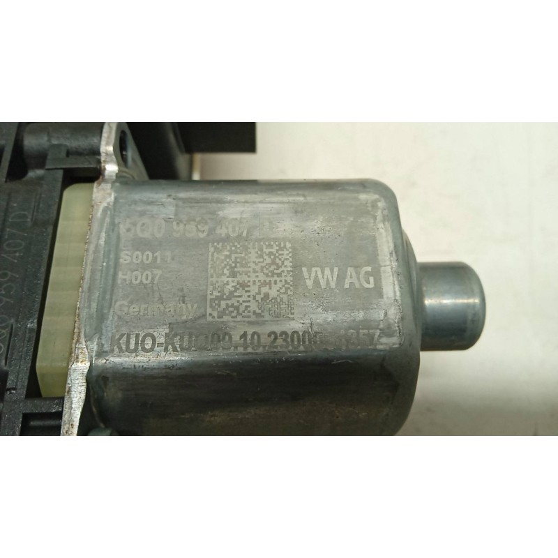 VOLKSWAGEN ALZA VETRI POSTERIORI SINISTRO VOLKSWAGEN T-Roc 2021> usato