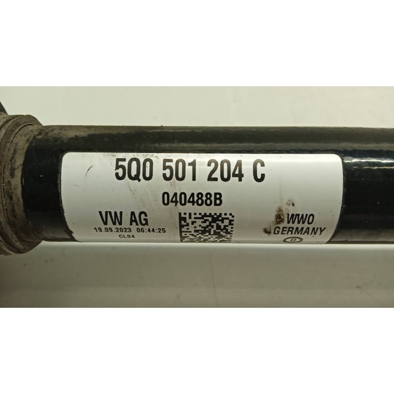 VOLKSWAGEN FRONT HALF-AXLES LEFT  VOLKSWAGEN T-Roc 2021> used