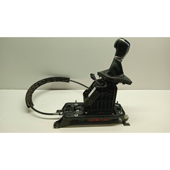 LEVER VOLKSWAGEN T-Roc 2021> used