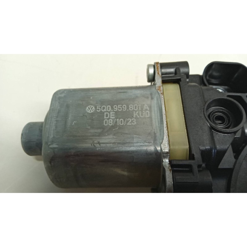 VOLKSWAGEN ALZA VETRI ANTERIORI DESTRO VOLKSWAGEN T-Roc 2021> usato