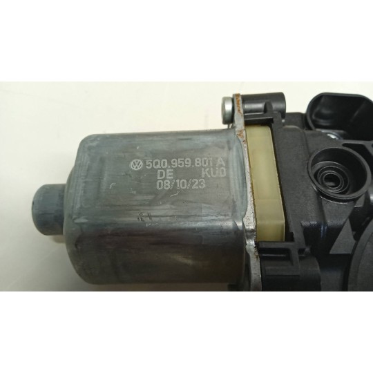 FRONT RIGHT POWERED WINDOWS  VOLKSWAGEN T-Roc 2021> used