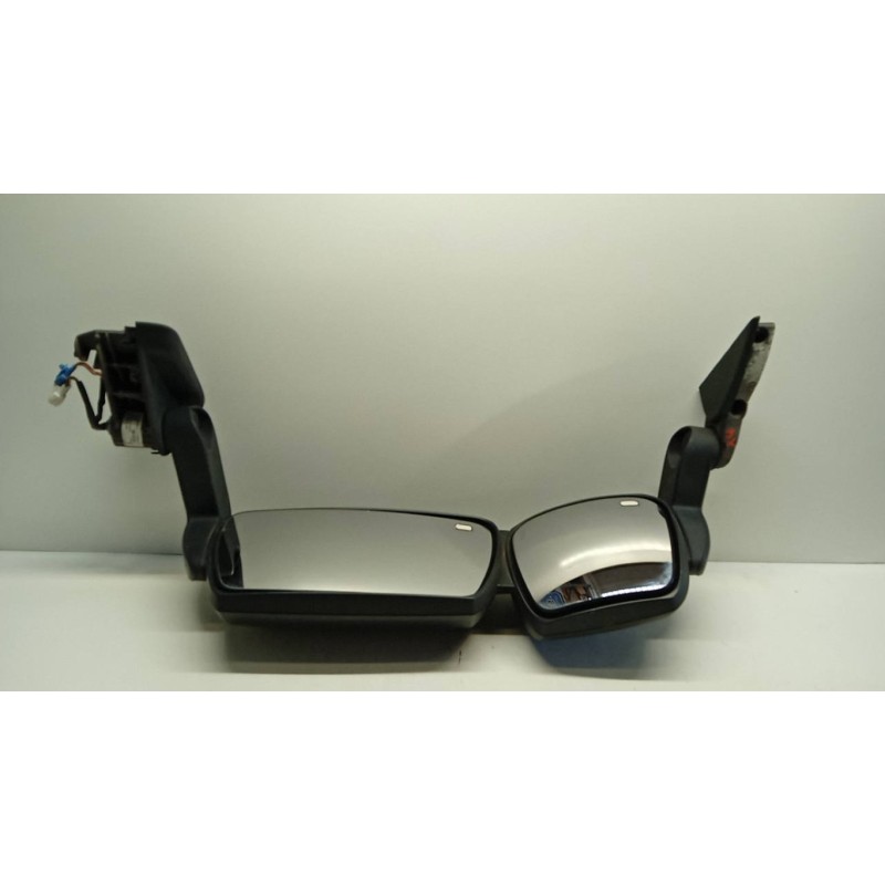 IVECO RETROVISORE ELETTRICO DESTRO IVECO Stralis 2013> usato