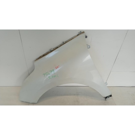 LEFT FRONT MUDGUARD  RENAULT Scenic 2016> used