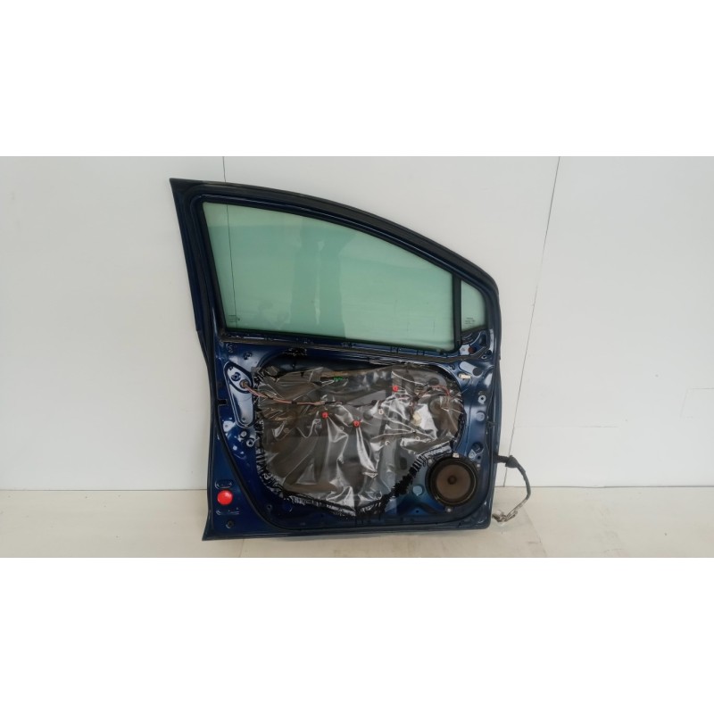 TOYOTA LEFT FRONT DOOR TOYOTA Yaris 2005>2008 used