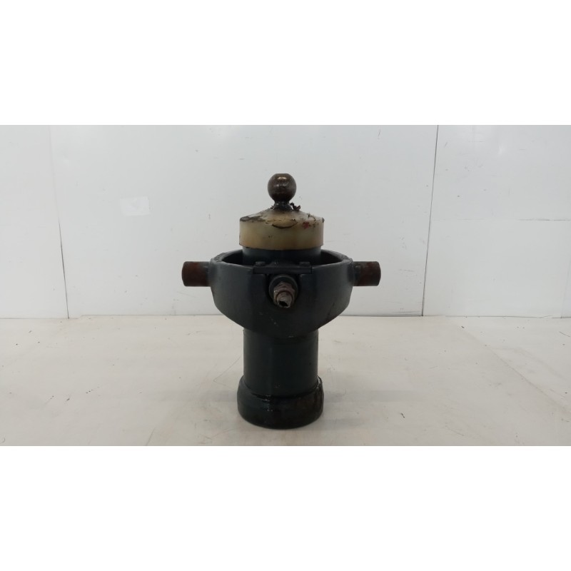 V.I. rimorchi e semi PISTONE RIBALTABILE V.I. rimorchi e semi . usato