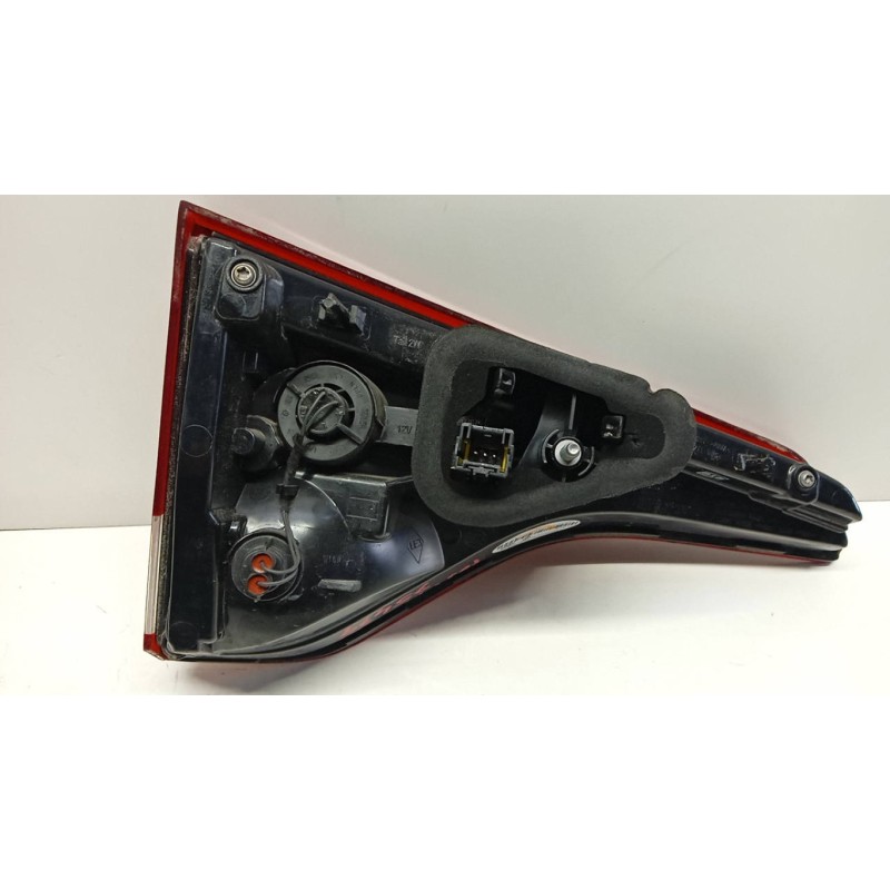 RENAULT FARO POST INTERNO LED DESTRO RENAULT Scenic 2016> usato