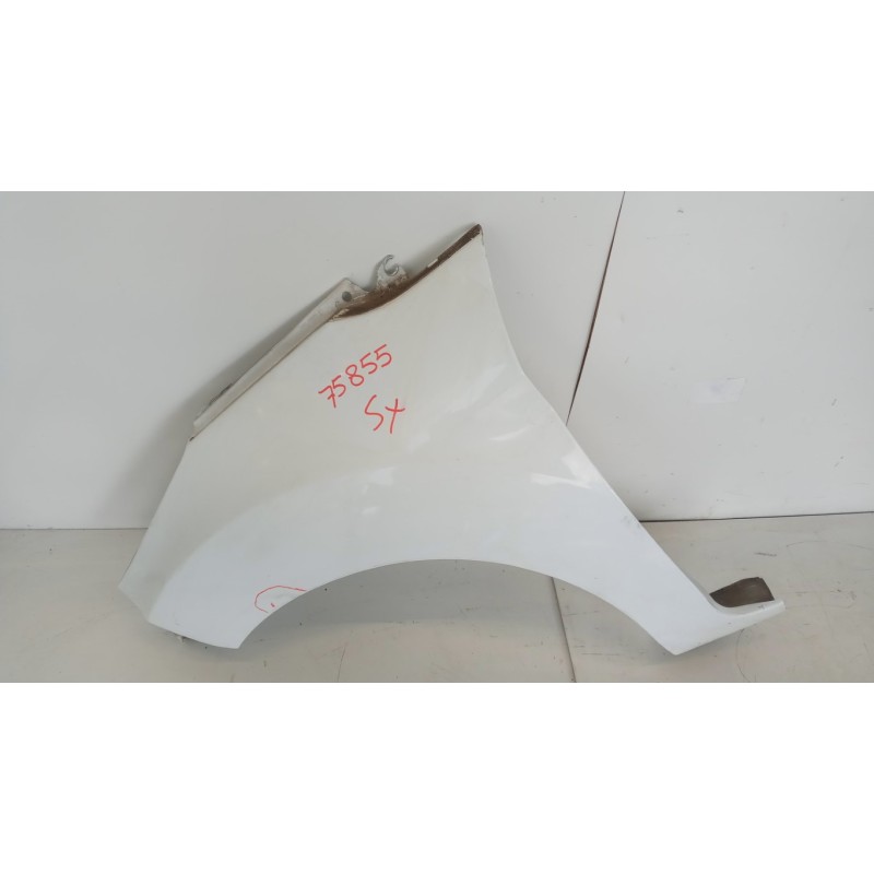 FORD PARAFANGO ANTERIORE SINISTRO FORD Fiesta 2008>2013 usato