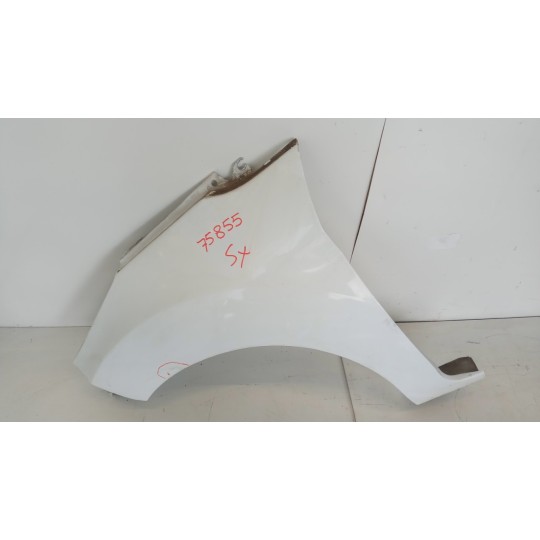 PARAFANGO ANTERIORE SINISTRO FORD Fiesta 2008>2013 usato