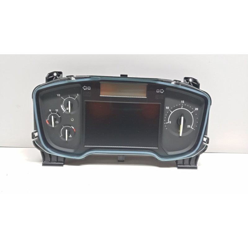 RENAULT truck INSTRUMENT PANEL RENAULT truck T 2014> used