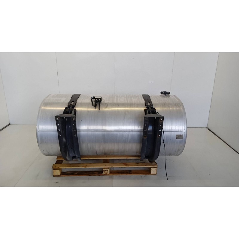 RENAULT truck SERBATOIO CARBURANTE RENAULT truck T 2014> usato