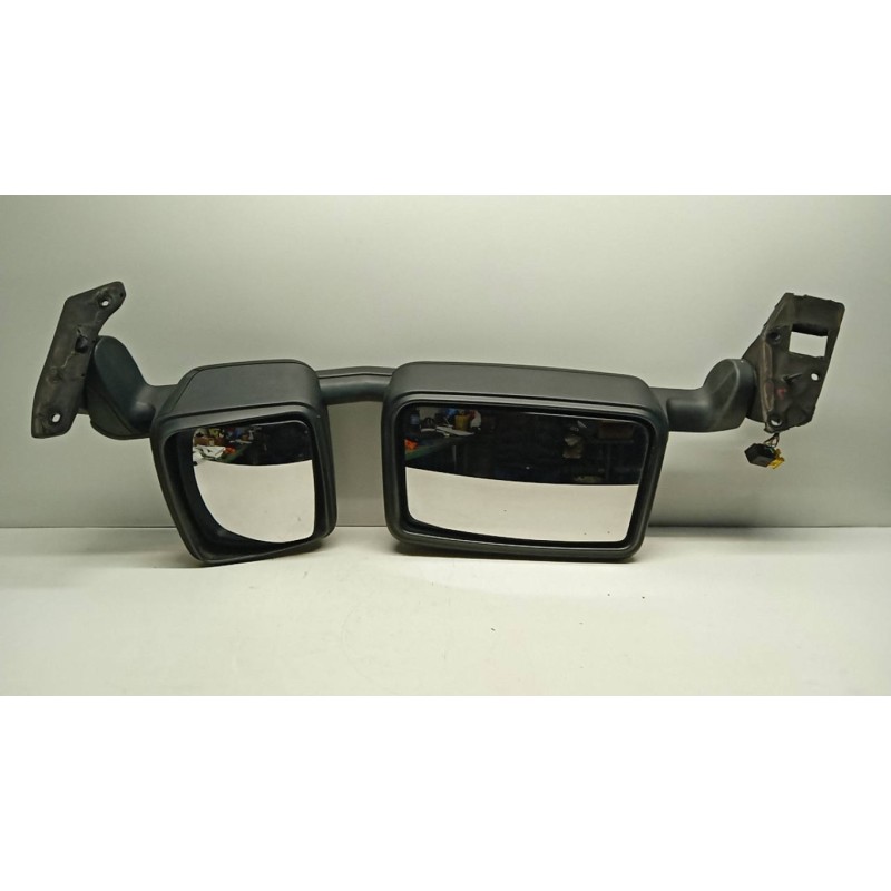 RENAULT truck LEFT ELETRIC REAR-VIEW MIRROR  RENAULT truck T 2014> used