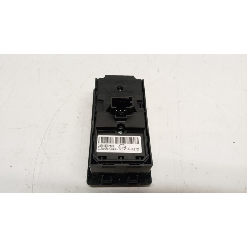 RENAULT truck INTERRUTTORI E PULSANTI ALZAVETRI RENAULT truck T 2014> usato