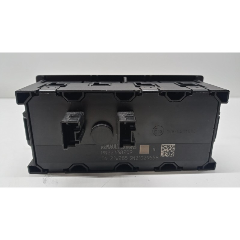 RENAULT truck INTERRUTTORI E PULSANTI ABITACOLO RENAULT truck T 2014> usato