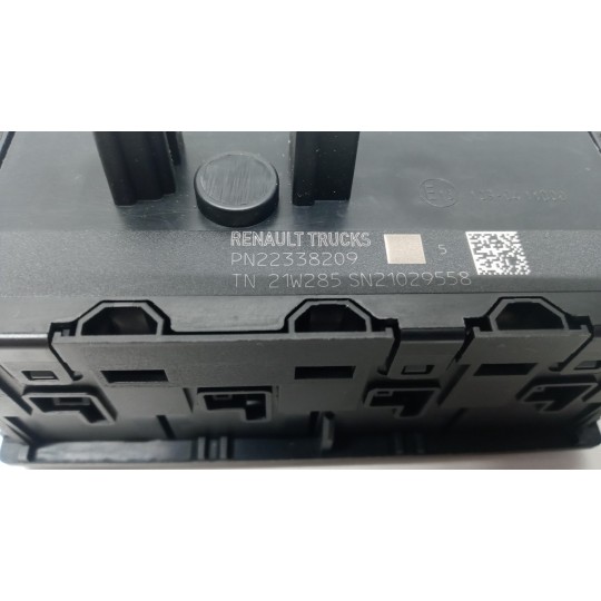 INTERRUTTORI E PULSANTI ABITACOLO RENAULT truck T 2014> usato