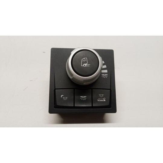 INTERRUTTORI E PULSANTI ABITACOLO RENAULT truck T 2014> usato