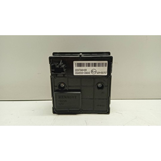 INTERRUTTORI E PULSANTI ABITACOLO RENAULT truck T 2014> usato