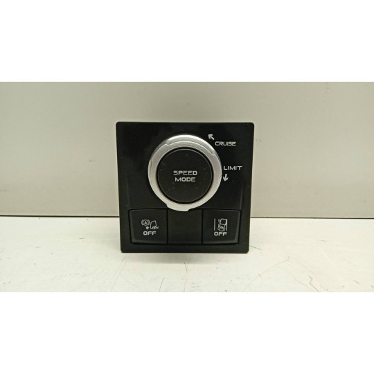 INTERRUTTORI E PULSANTI ABITACOLO RENAULT truck T 2014> usato