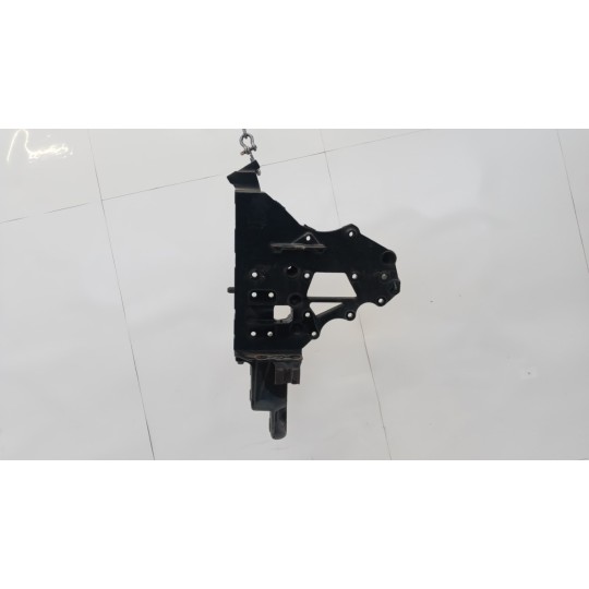 SUPPORTO PARAURTO RENAULT truck T 2014> usato