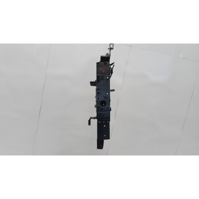 RENAULT truck SUPPORTO PARAURTO RENAULT truck T 2014> usato