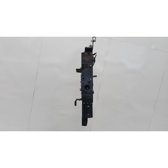 SUPPORTO PARAURTO RENAULT truck T 2014> usato