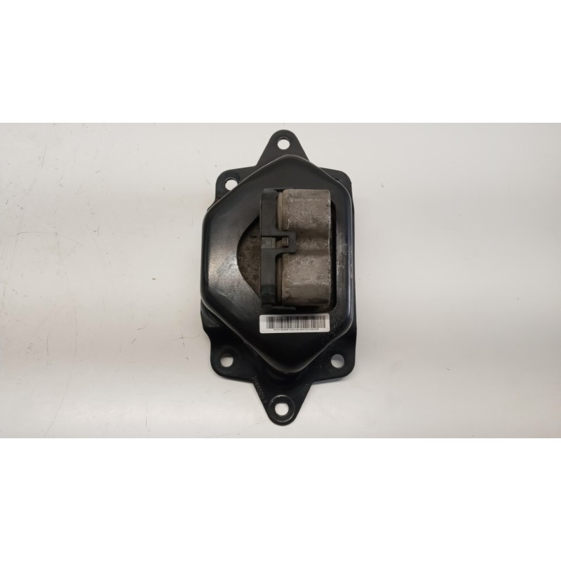 RENAULT truck SUPPORTO MOTORE RENAULT truck T 2014> usato