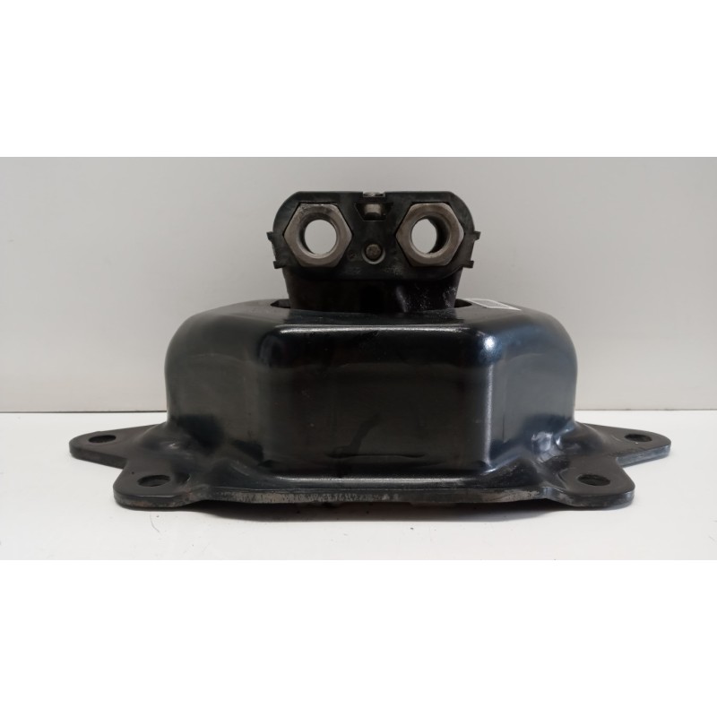 RENAULT truck SUPPORTO MOTORE RENAULT truck T 2014> usato