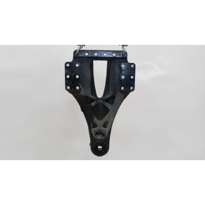 RENAULT truck SUPPORTO SOSPENSIONI RENAULT truck T 2014> usato