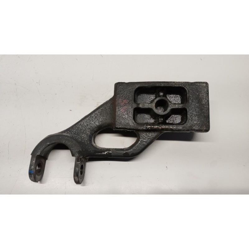 RENAULT truck SUPPORTO SOSPENSIONI RENAULT truck T 2014> usato