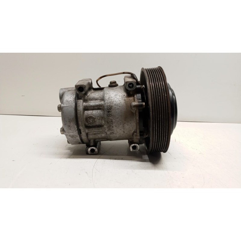 RENAULT truck AIR CONDITIONER COMPRESSOR RENAULT truck T 2014> used