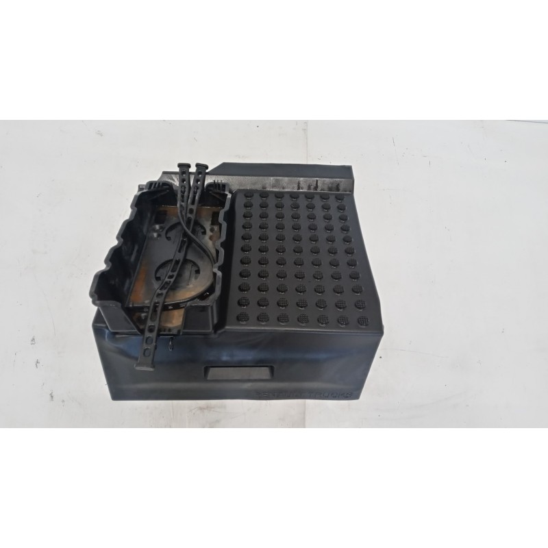 RENAULT truck BATTERY BOX COVER RENAULT truck T 2014> used