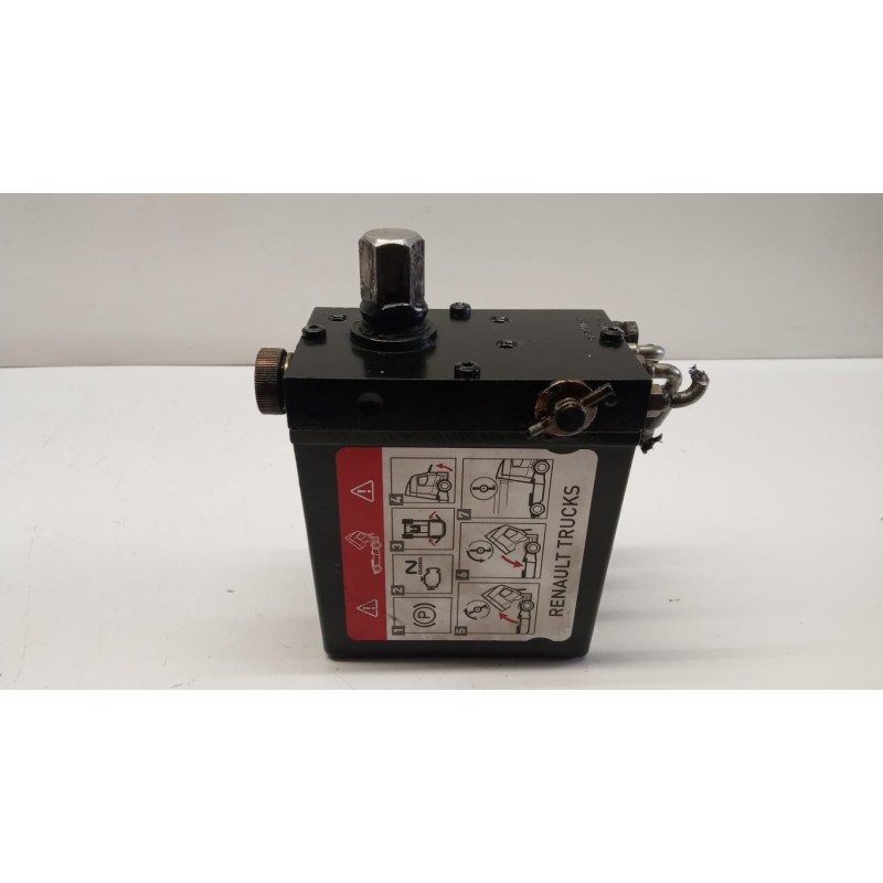 RENAULT truck CAB LIFT PUMP  RENAULT truck T 2014> used