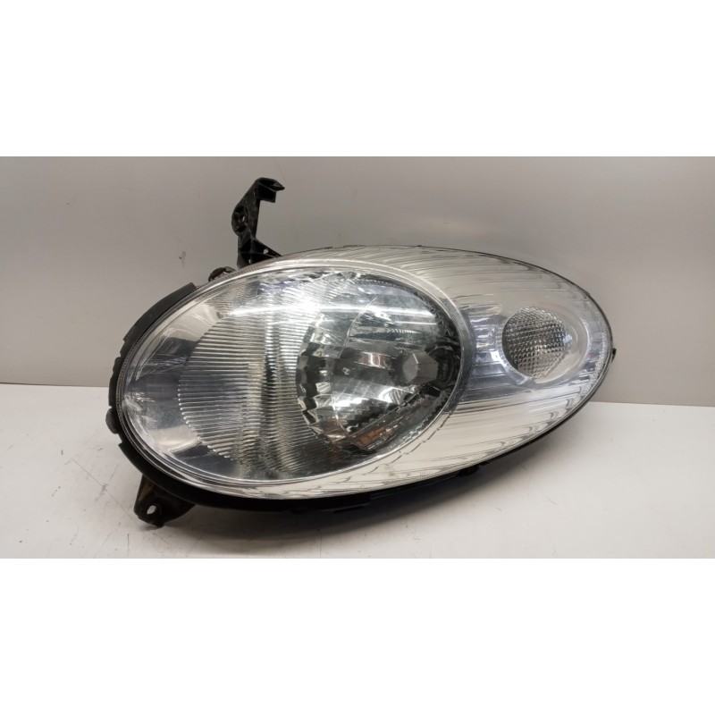 NISSAN RIGHT HEADLIGHT NISSAN Micra 2005>2007 used
