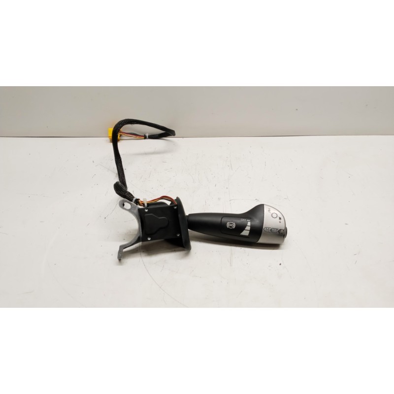 DAF INTERRUTTORI E PULSANTI DEVIO DAF XF106 usato