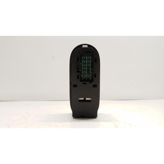 INTERRUTTORI E PULSANTI ALZAVETRI DAF XF106 usato