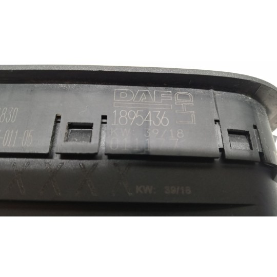 INTERRUTTORI E PULSANTI ALZAVETRI DAF XF106 usato