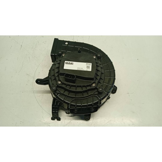 MOTORINO VENTILAZIONE INTERNA DAF XF106 usato