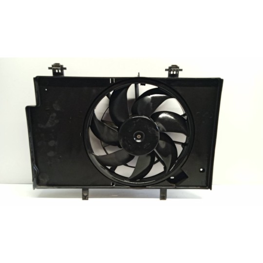 CONVOGLIATORE ELETTROVENTOLA FORD Fiesta 2008>2013 usato