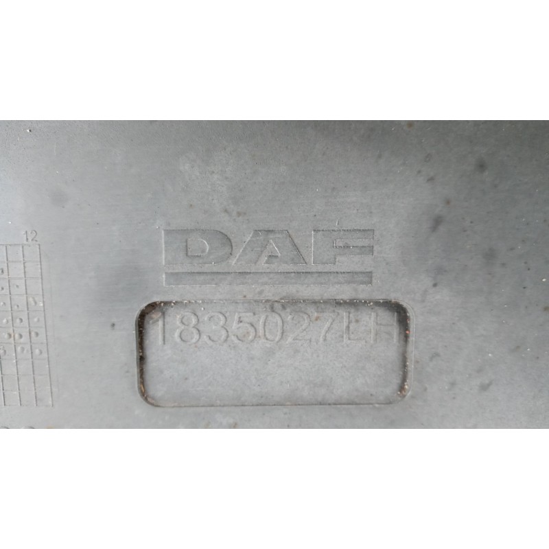 DAF PLASTICHE ESTERNE VARIE DAF XF106 usato